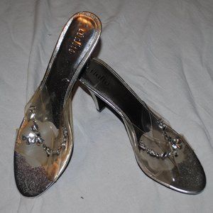 SZ 10 SILVER FAUX LEATHER, JEWELED SEE THROUGH FORMAL, 3 1/2 IN HEELS